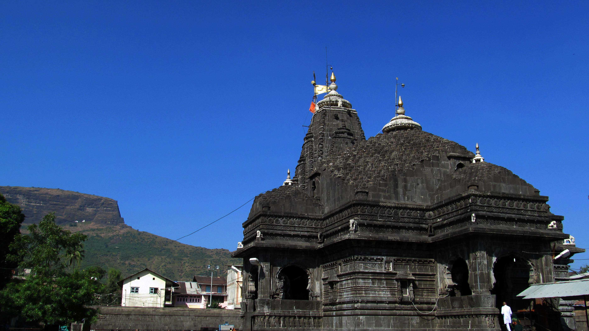Trimbakeshwar Jyotirlinga Temple: Complete Travel Guide